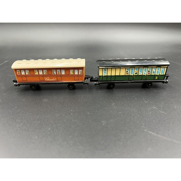 Vintage 1987 Ertl Thomas The Train & Friends Clarabel & Passenger Car - Picture 1 of 6